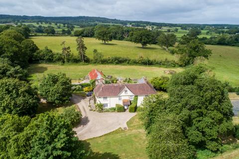 Staple Fitzpaine, Taunton, Somerset, TA3 6 bed detached house for sale