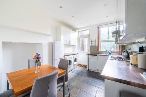Talgarth Mansions, Barons Court... 2 bed flat for sale