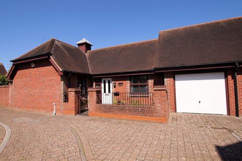 2 bedroom detached bungalow for sale