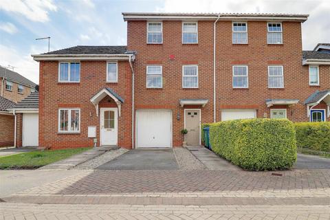 Dearne Court, Brough 3 bed townhouse for sale