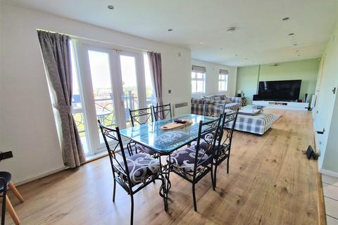 Britannia House, Palgrave Road, Bedford 2 bed apartment for sale