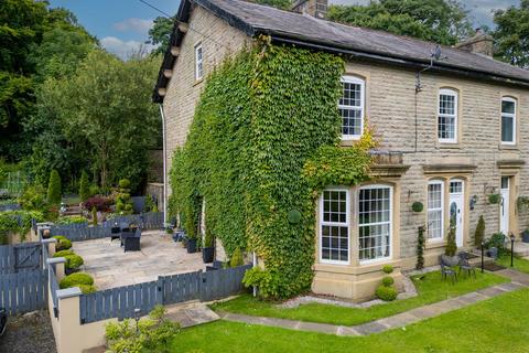 Goodshaw Lane, Rossendale 4 bed semi