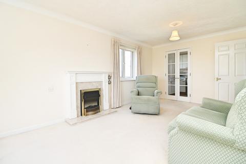Alexandra Court, St Peters Close, Hove, 2 bed retirement property for sale