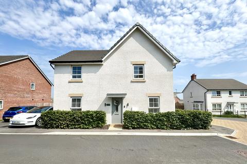 Midsummer Road, Cwmbran NP44 4 bed detached house for sale