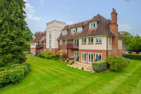 Tidmarsh Grange, Reading RG8 3 bed apartment for sale