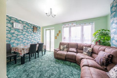Armfield Crescent, Mitcham CR4 2 bed apartment for sale