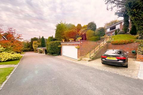 Warlingham CR6 4 bed detached house for sale