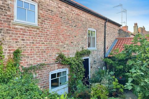 Neptune Court, Rawcliffe DN14 3 bed barn conversion for sale