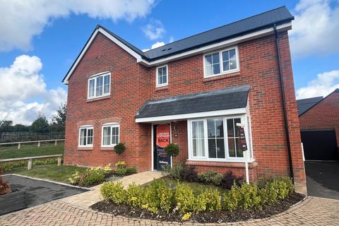 Poppy View, Saffron Walden CB10 4 bed detached house for sale