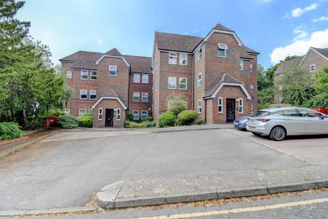 Malmers Well Road, Buckinghamshire HP13 2 bed apartment for sale