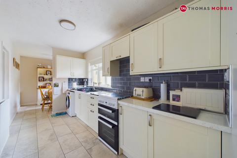 Chapmans, Huntingdon PE28 3 bed terraced house for sale