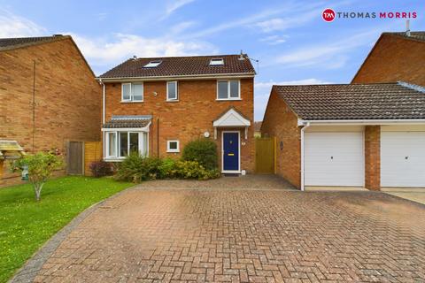 Nene Way, Cambridgeshire PE27 4 bed detached house for sale