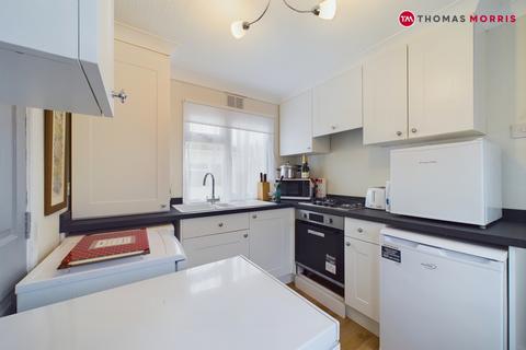 Brook Way, Cambridgeshire PE27 2 bed detached house for sale