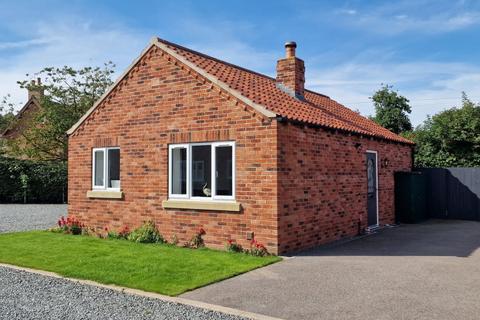 Sands Lane, Driffield YO25 2 bed bungalow for sale