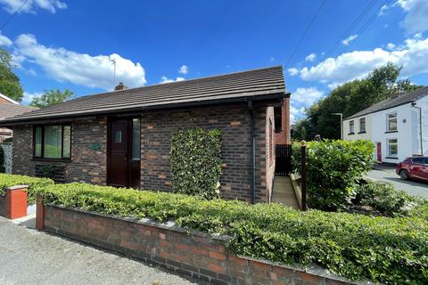 Hyde Road, Woodley 2 bed detached bungalow for sale