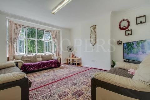 Crest Road, London, NW2 2 bed flat for sale