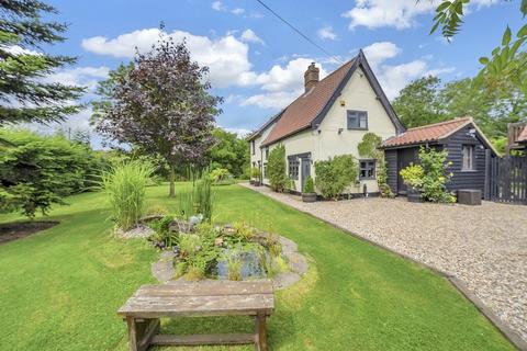 Pulham Market 3 bed detached house for sale
