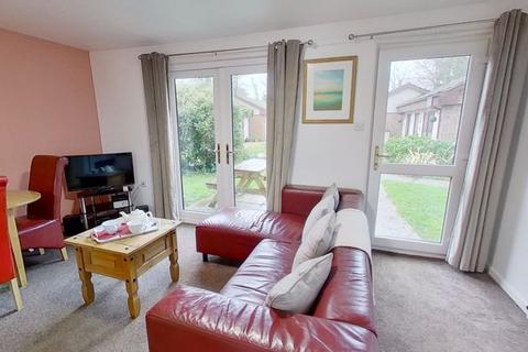 66 Trevithick Court, Tolroy Manor 2 bed chalet for sale