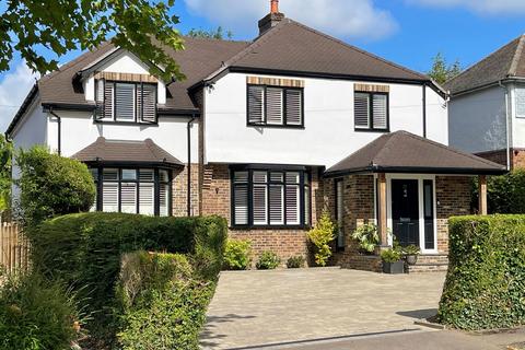 5 bedroom detached house for sale