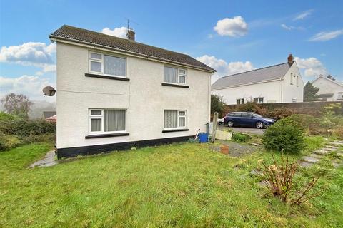 4 bedroom link detached house for sale