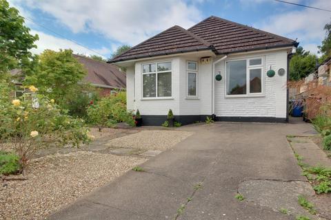 Valley Drive, Kirk Ella HU10 4 bed detached bungalow for sale