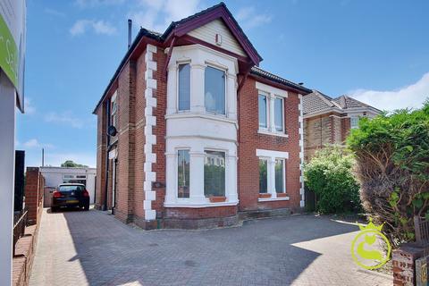 Ashley Road, Poole BH14 5 bed detached house for sale