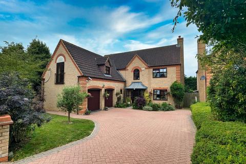 5 bedroom detached house for sale