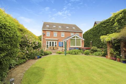 7 bedroom detached house for sale