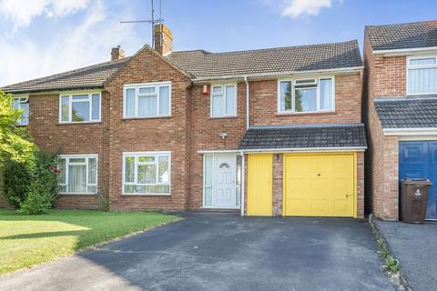 5 bedroom semi-detached house for sale