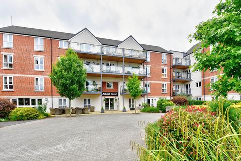 Albert Court, Henley