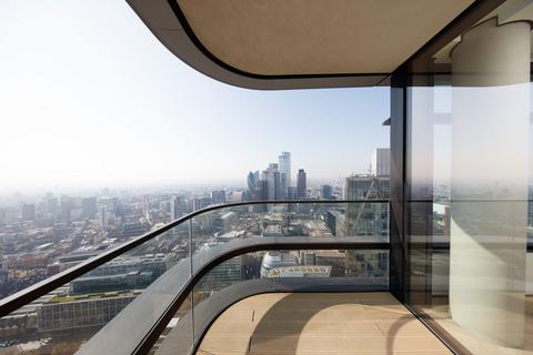 London EC2A 2 bed penthouse for sale