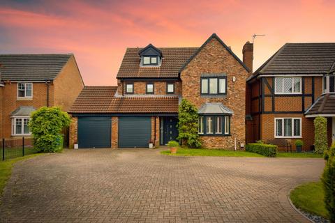 6 bedroom detached house for sale