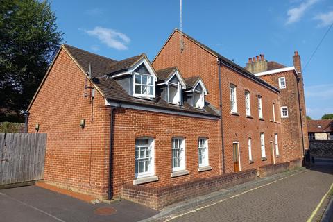 Hyde (Winchester) 2 bed flat for sale