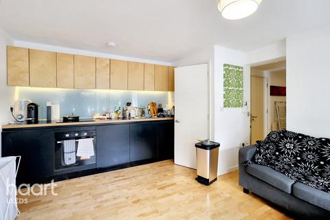 The Avenue, Leeds 1 bed apartment for sale