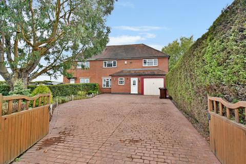 Moores Hill, Tatenhill Common 3 bed semi