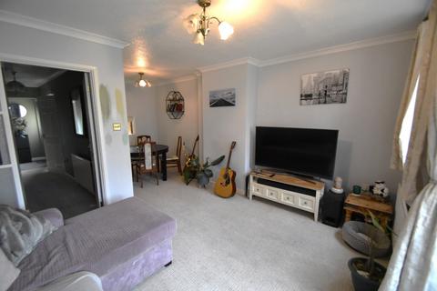 West Street, Hampshire PO9 2 bed terraced house for sale