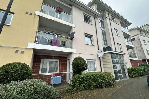 McKay Avenue, Torquay, TQ1 4FD 2 bed flat for sale