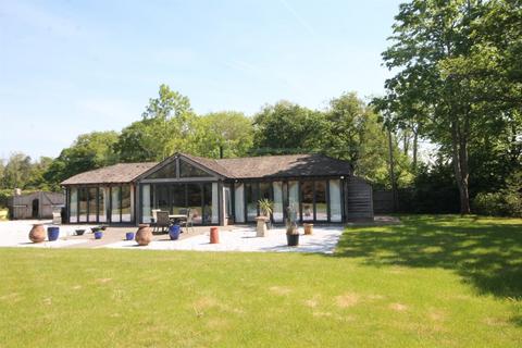 Halls Lane 2 bed barn conversion for sale