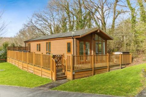 2 bedroom lodge for sale