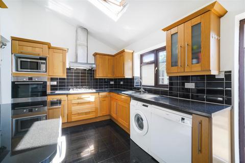 5 bedroom semi-detached house for sale