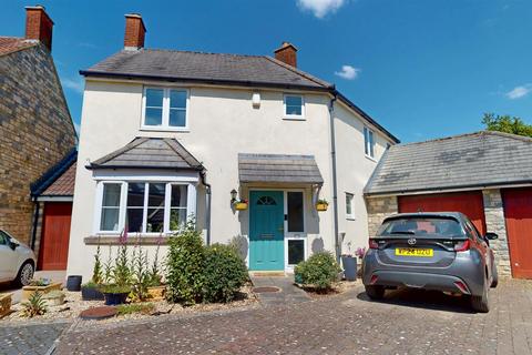 Wellow Brook Court, Midsomer Norton... 3 bed link detached house for sale