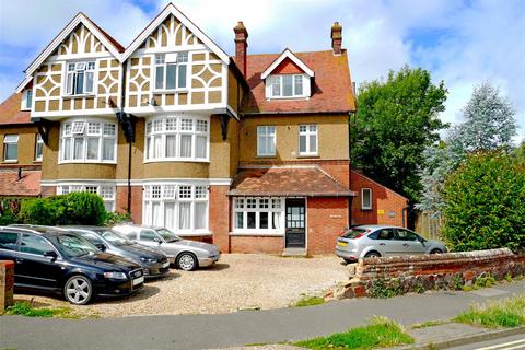 Norfolk Road, Littlehampton BN17 1 bed apartment for sale