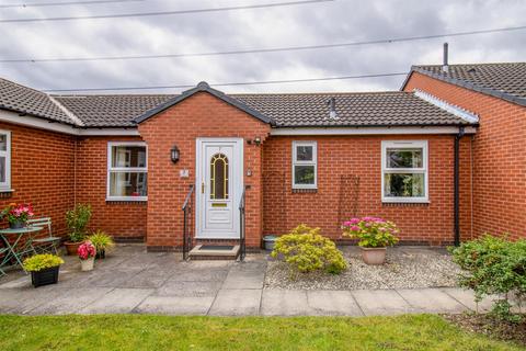 Holly Court, Outwood WF1 2 bed terraced bungalow for sale