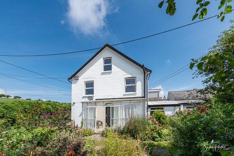 Newport Road, Niton, Ventnor 3 bed semi