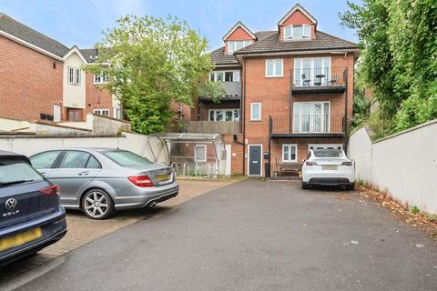High Wycombe,  Buckinghamshire,  HP11 2 bed maisonette for sale