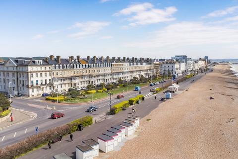 Heene Terrace, Worthing BN11 3NP 3 bed maisonette for sale