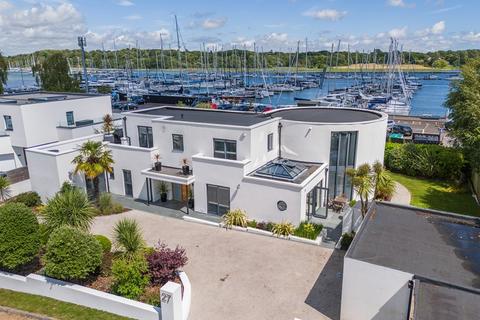 Crowsport, Hamble, Southampton... 6 bed detached house for sale