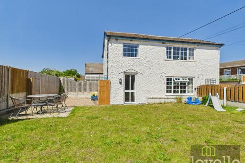 Queens Park Close, Mablethorpe LN12 2 bed detached house for sale