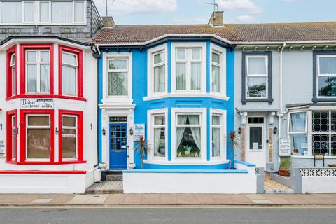 Trafalgar Road, Great Yarmouth 5 bed terraced house for sale
