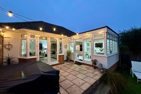 Anvil Crescent, Broadstone, BH18 3 bed bungalow for sale